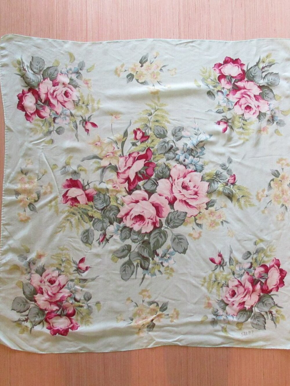 Club 7 Echo Rose Floral Cottagecore Scarf Sage Green Pink Roses